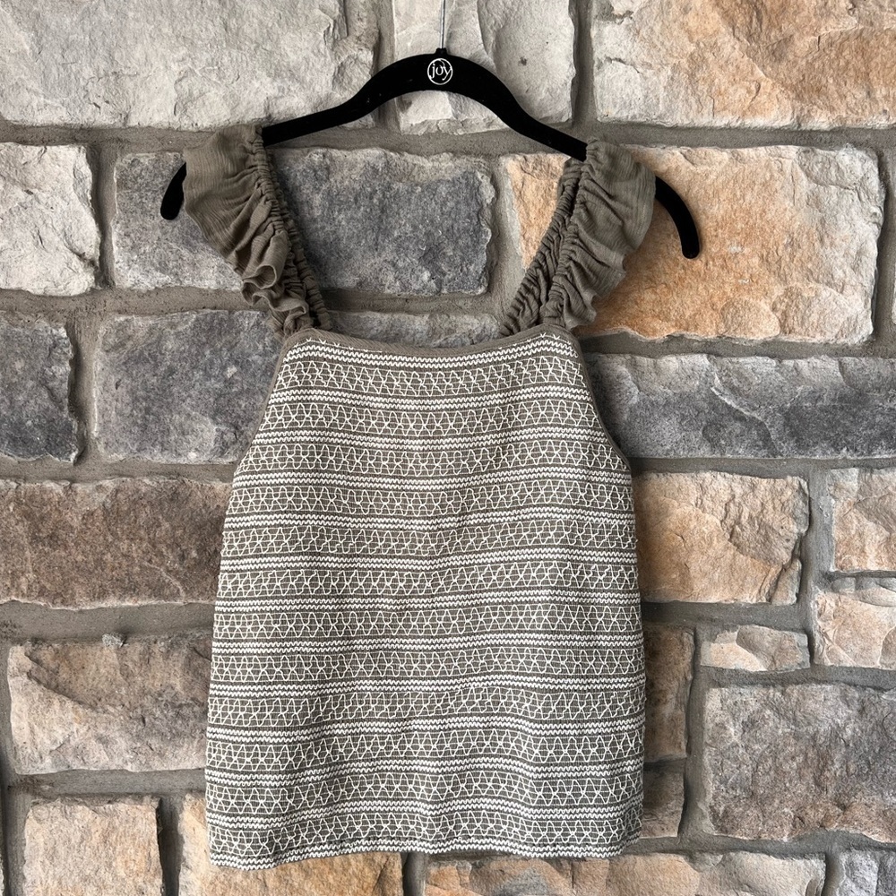NWT Hem & Thread Sage Smocked Top Sz L
